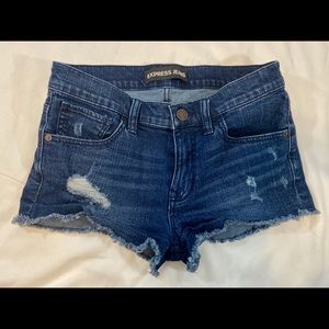 Express Denim shorts size 6